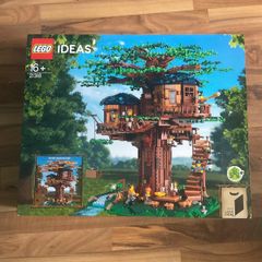 Lego Ideas Treehouse 21318 - New/Sealed