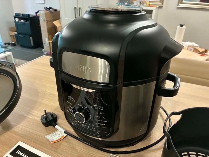 Ninja Foodi MAX Multi-Cooker OP500UK 7.5L Air Fryer & Pressure Cooker + Complete Accessories