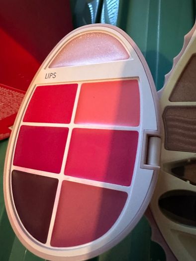 Pupa N.4 makeup set
