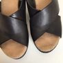 Clarks Ladies Black Leather Wedge Sandals Size 5.5 D Image 3