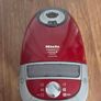 miele cat&dog vacuum cleaner Image 3