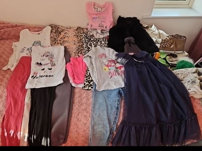 girls mix of cloth age 6 to 8
