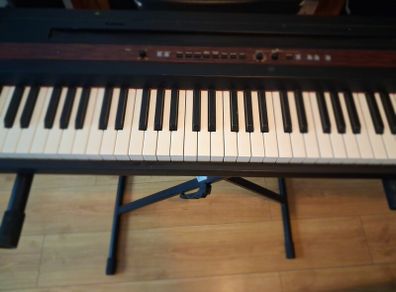 roland keyboard with stand