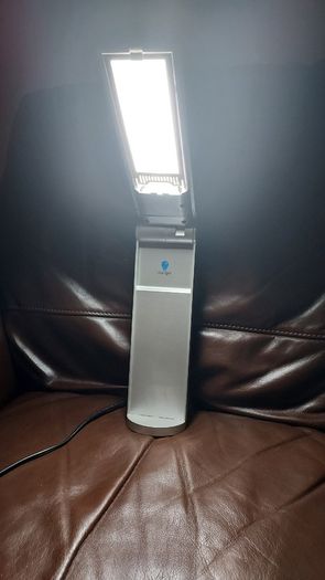 Desk lamp