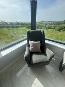 Arm chair