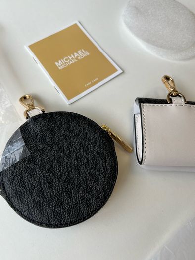 Perfect gift Michael Kors bag with ALL brand NEW accessories