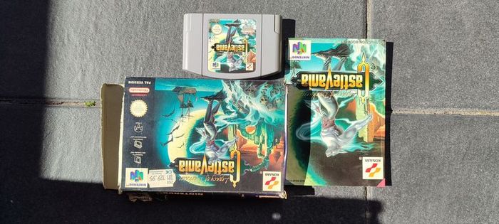 Retro Nintendo collectables games and consoles