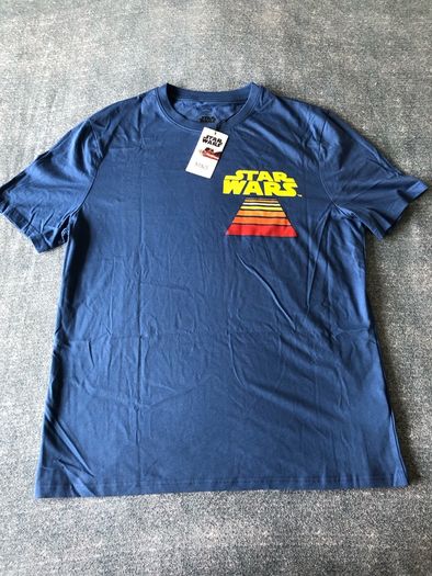 Pop Culture 3 T-Shirts (Large)
