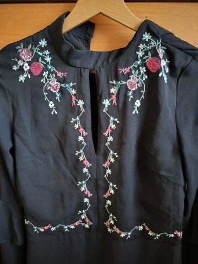 Black Lightweight Floral Detail Dress