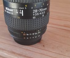 nikon af 28-70mm f/3.5-4.5d