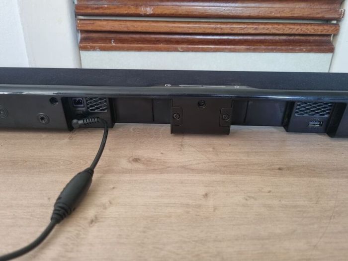 Samsung HW-J355 Sound Bar Speaker