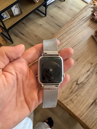 Apple Watch SE 44mm Silver Aluminium Case