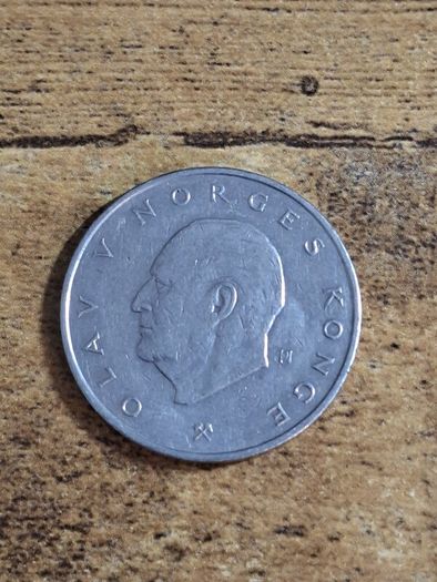Norway 1976, 5 Kroner, Olaf V Coin - free standard postage