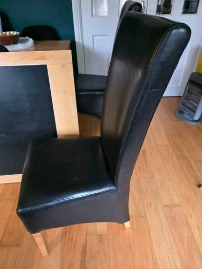 Kitchen table