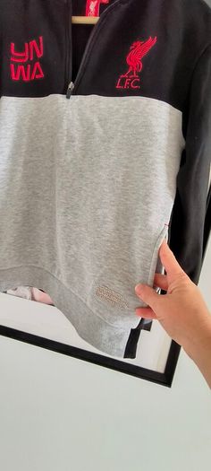 Liverpool sweatshirt age 12. Pockets