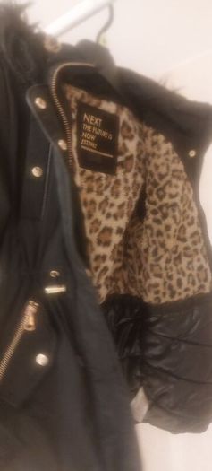 Girls winter black jacket ( next age 8)