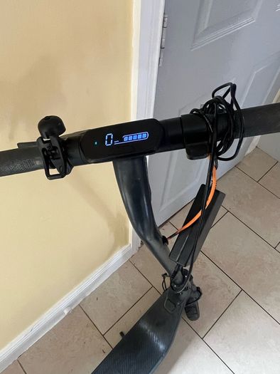 Electric scooter