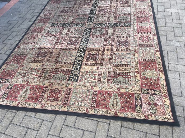 Rug