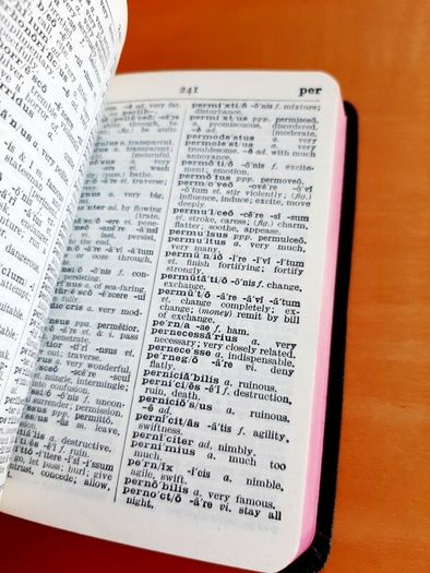 Collins pocket Latin-English dictionary