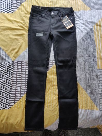 Oasis Jeans Cherry Size 12