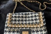 Lovely Houndstooth handbag