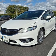 2016 Honda Jade 1.5, Hybrid (6 Seater)