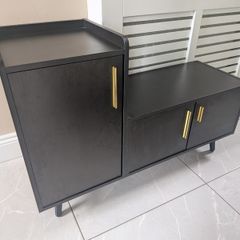 Shoe cabinet