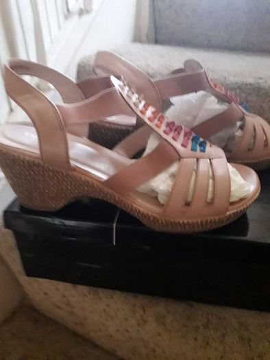 Sandals/Wedge Heeled Multicolour Leather Sandals .. Size: 5 UK .. 38  EU .. Price Drop .. Updated 20/07/22