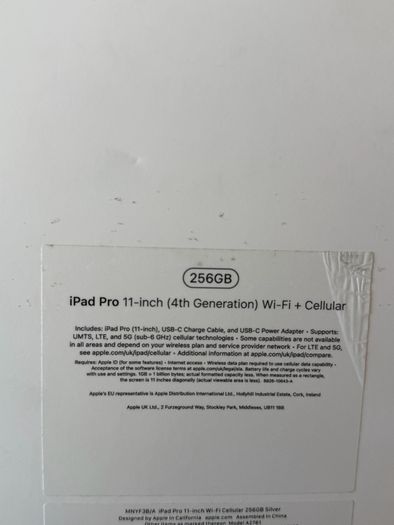 iPad Pro 11 4th gen 256 cellular with keyboard