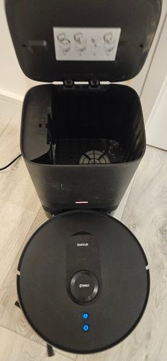 Robot vacuum cleaner