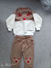 boy's Christmas jumper/outfit .Age 4/5