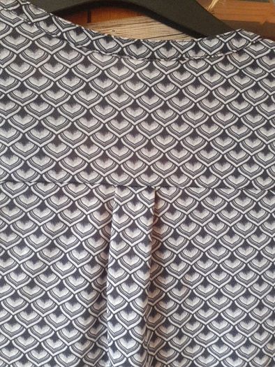 womens  blouse size14