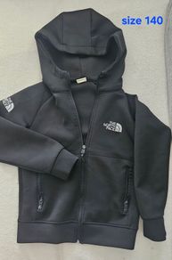 2 x The North Face boys clothing