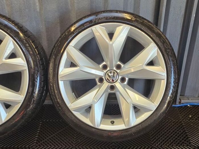 Genuine Set of 4 Volkswagen Prisma Alloy Wheels