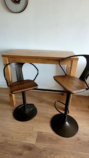 Harvey Norman Oak Breakfast Bar Table + 2 Adjustable Bar Stools