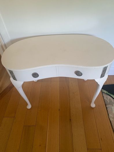 dressing table