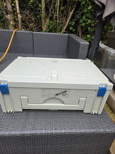 Variety of different size festo systainers