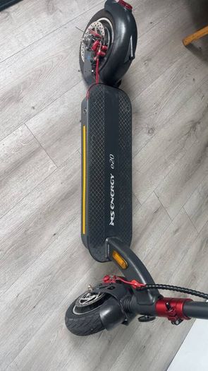 Electric scooter