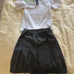 school uniform set skirt and T-shirt. 134