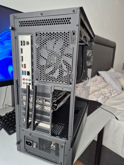 Gaming pc i9 + free case