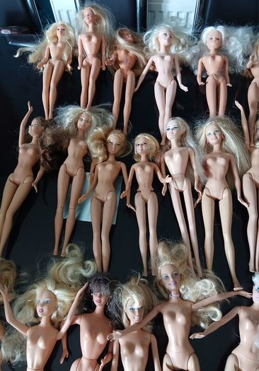 31 Barbie dolls range from 1966 and 1999