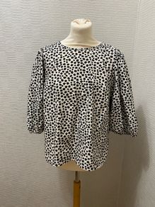 floral blouse
