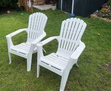2 garden chairs