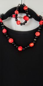Coral and onyx bracelet and necklace set with 925 sterling silver clasp
