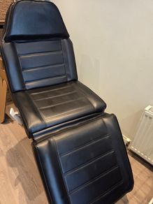 Salon chair electric