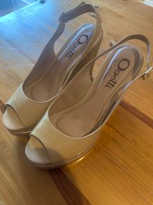 Ladies Carl Scarpa Tan Wedges