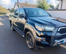 231 Toyota Hilux 2.8 Automatic Invincible x
