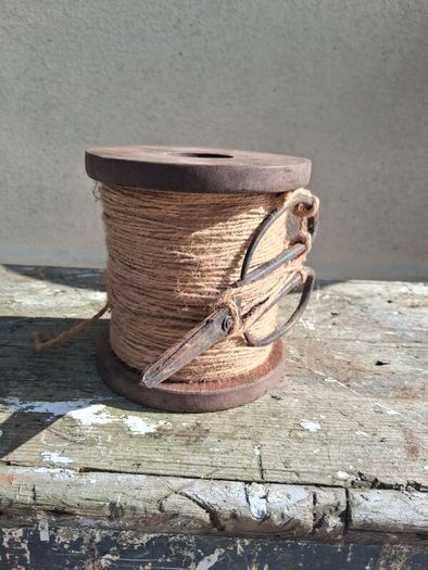 Jute Twine Spool with Iron shears
