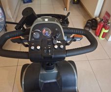 Cot deluxe 2 like new