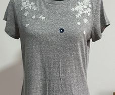 Abercrombie and Fitch Tshirt - sz 12